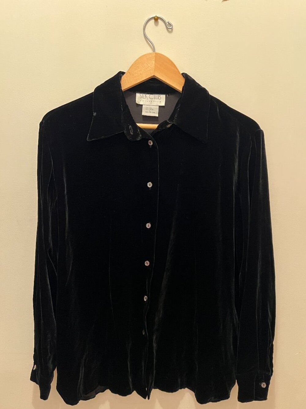 Vintage Silk Club Collection Black Velvet Button Down Shirt Jacket – Silk Blend